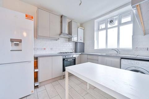 4 bedroom flat to rent, Becklow Gardens, Shepherd's Bush, London, W12