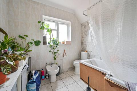 3 bedroom house for sale, East Acton Lane, East Acton, London, W3