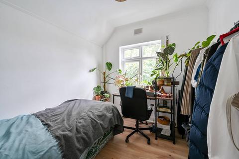 undefined, East Acton Lane, East Acton, London, W3