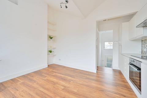 1 bedroom flat to rent, Askew Road, Shepherd's Bush, London, W12