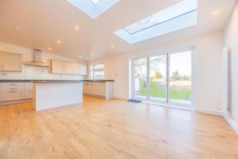 4 bedroom semi-detached bungalow for sale, EXFORD AVENUE, Westcliff-On-Sea