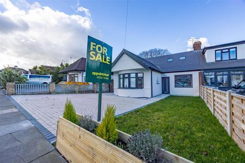 4 bedroom semi-detached bungalow for sale, EXFORD AVENUE, Westcliff-On-Sea