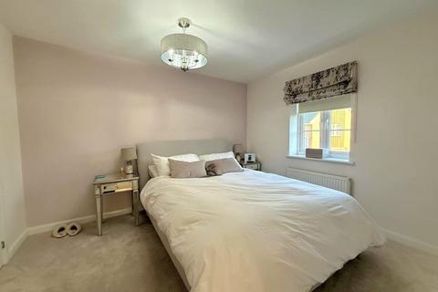 2 Windlass Close, Northampton, NN4 9DT