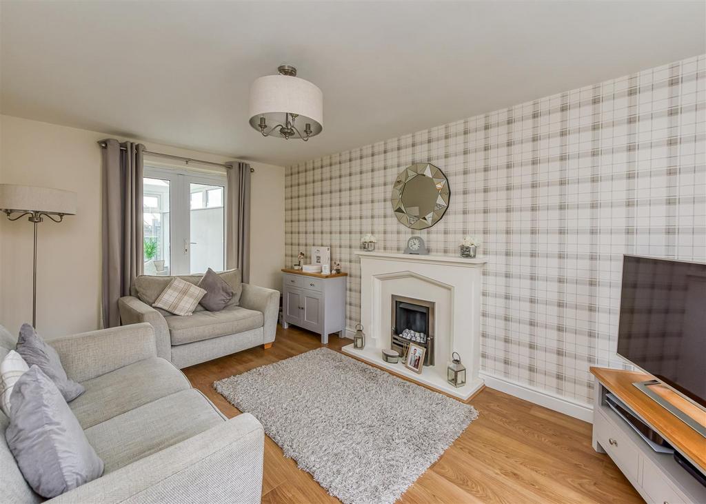 38 Winrush Close-Living Room.jpg