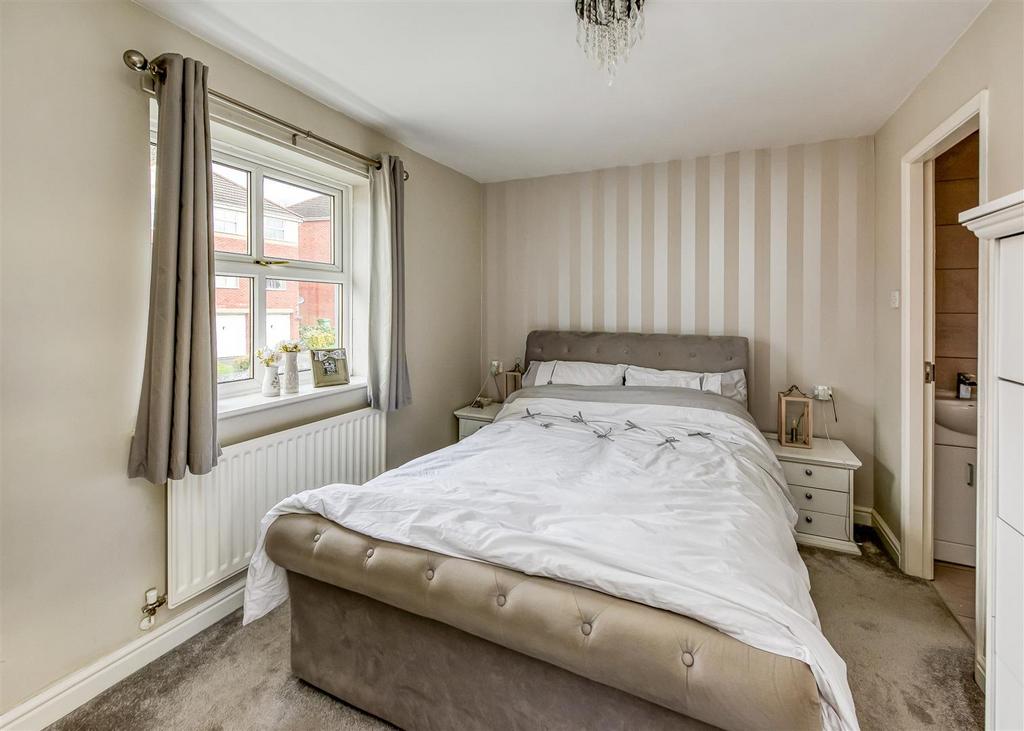 38 Winrush Close-Bedroom 1.jpg