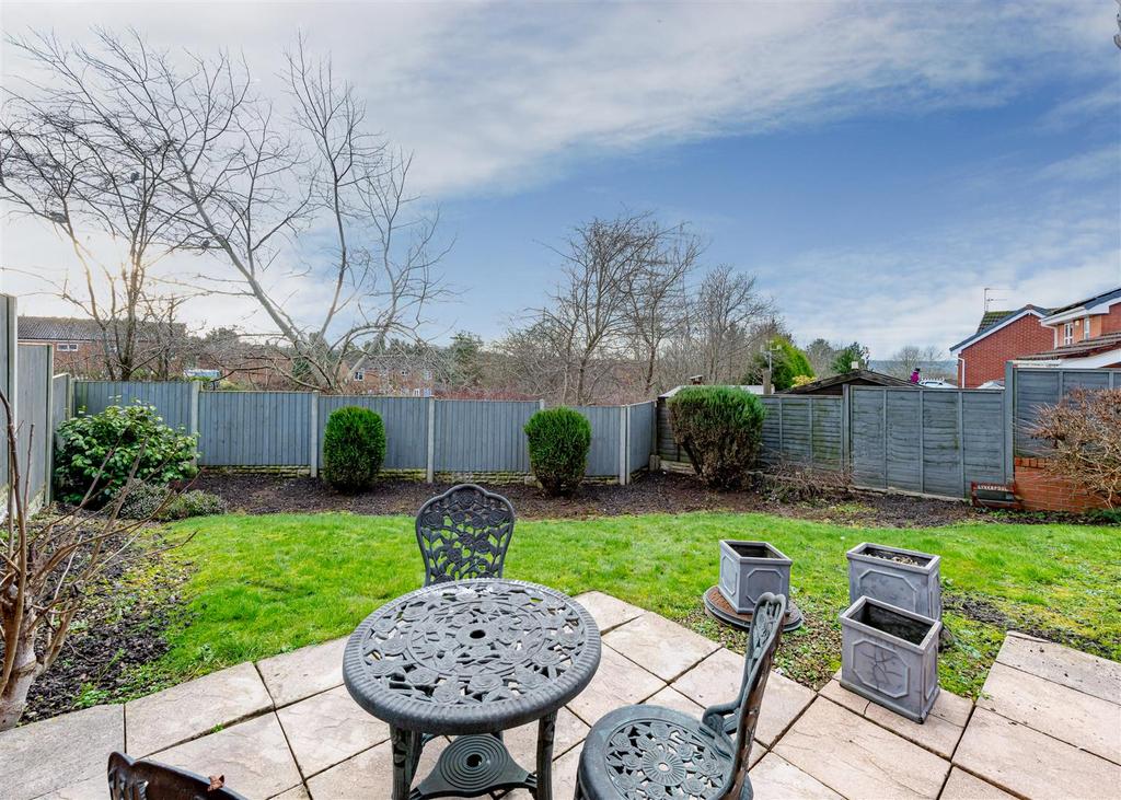 38 Winrush Close-External 2.jpg
