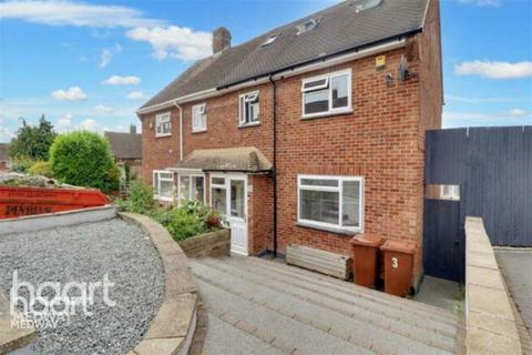 4 bedroom semi-detached house for sale, Wylie Road, Rochester