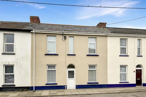 Clovelly Road, Bideford EX39