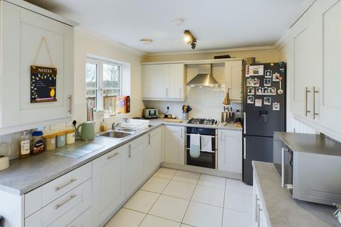 3 bedroom end of terrace house for sale, Thacker Close, Ipswich IP8