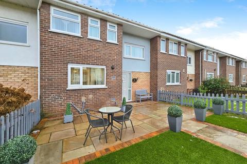 3 bedroom terraced house for sale, Cairns Crescent, Blacon, Chester, Cheshire, CH1