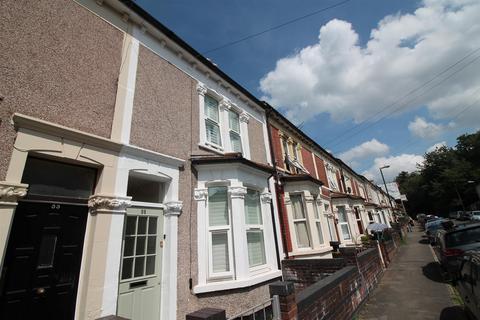 2 bedroom terraced house to rent, BPC01539 Battersea Road, Easton, BS5