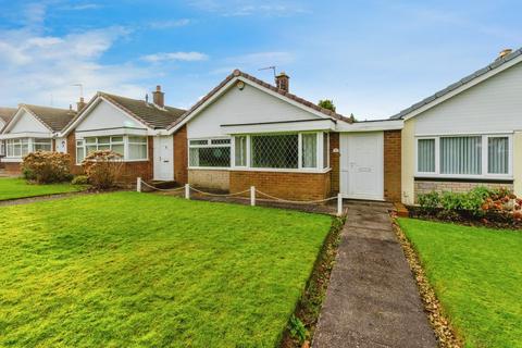 2 bedroom bungalow for sale, Heygate Way, Walsall WS9