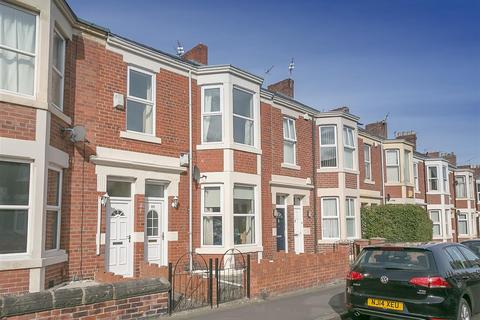 3 bedroom flat to rent, Warton Terrace, Heaton, Newcastle upon Tyne