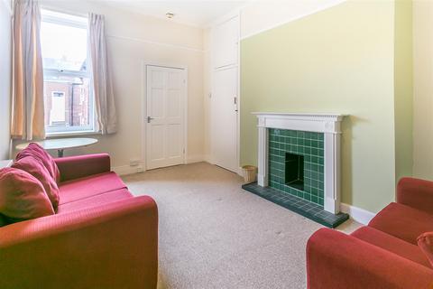 3 bedroom flat to rent, Warton Terrace, Heaton, Newcastle upon Tyne