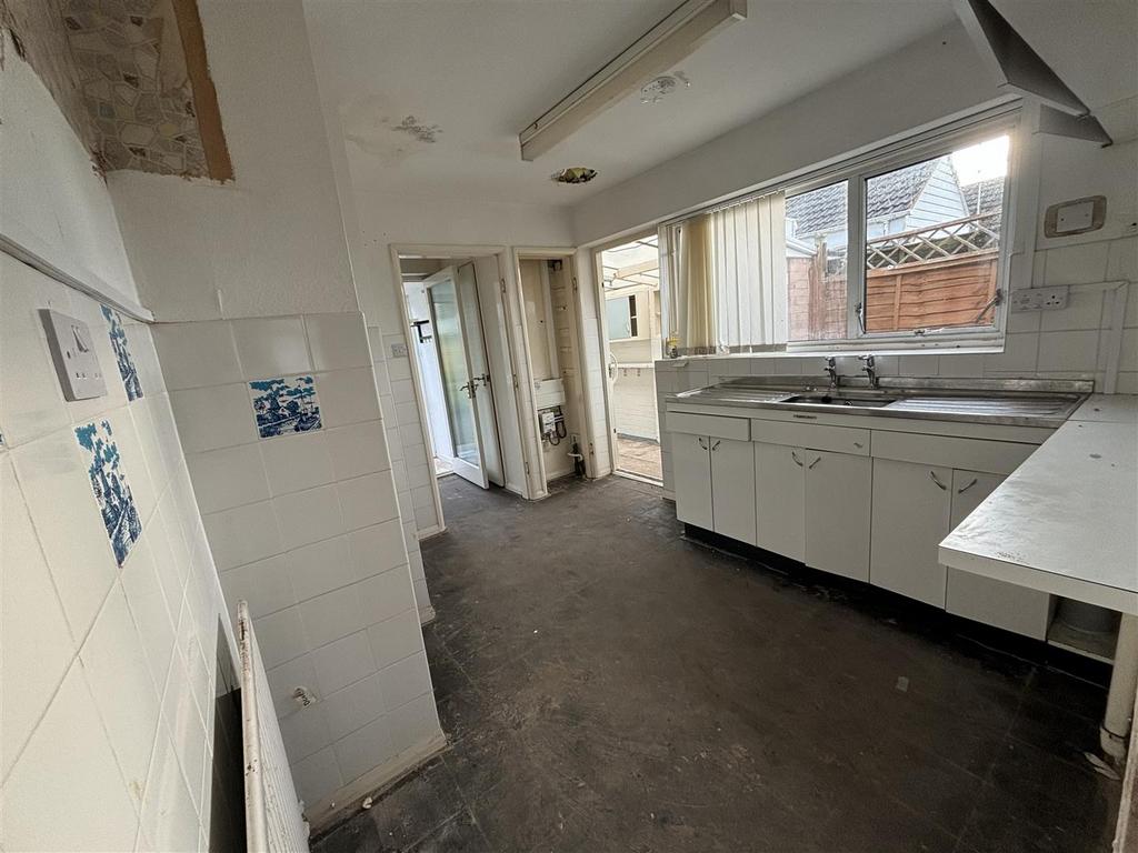 Kitchen .jpg