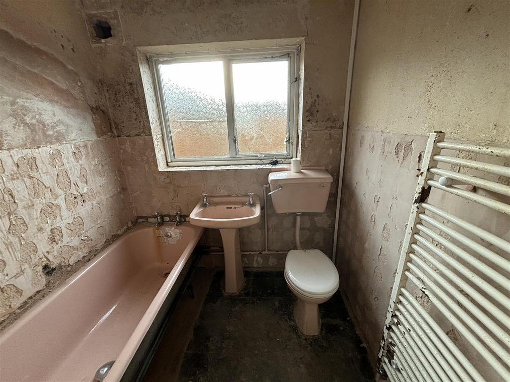Bathroom .jpg