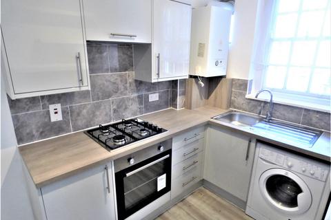 2 bedroom flat to rent, Naval House , Naval Row  E14