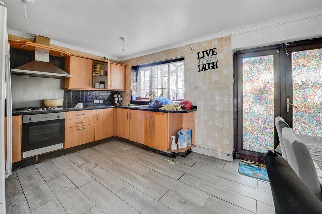 Kitchen/ dining room