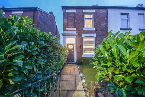 2 bedroom end of terrace house for sale, Warwick Street, Southport PR8