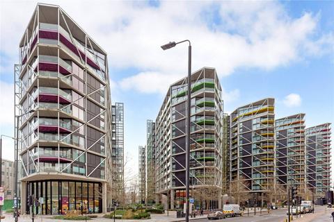 3 bedroom penthouse to rent, Riverside Quay, London, SW11