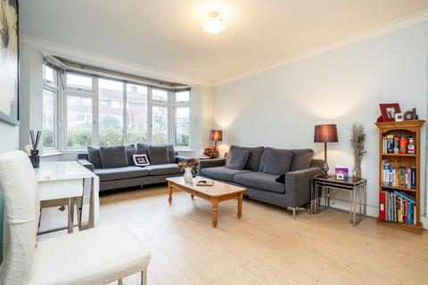 3 bedroom flat for sale, St. Margarets Road, St Margarets TW1