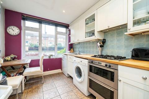 3 bedroom flat for sale, St. Margarets Road, St Margarets TW1