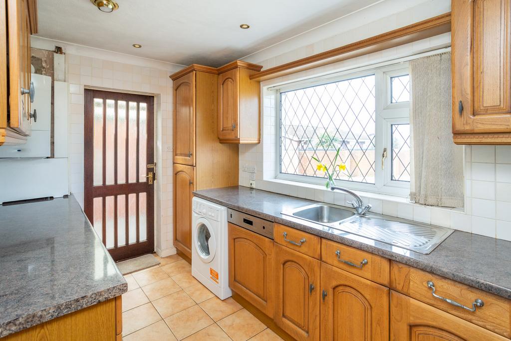 Kitchen b