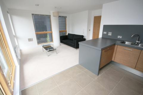 2 bedroom apartment to rent, Cypress Place, 9 New Century Park, Manchester M4