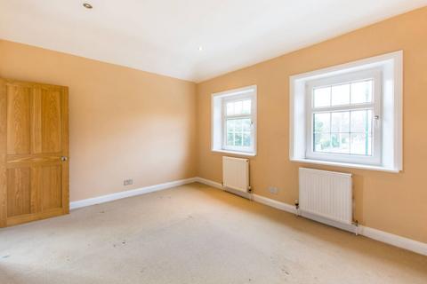 2 bedroom cottage to rent, East End Road, East Finchley, London, N2