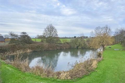 4 bedroom detached house for sale, Broomfield Way, Braintree