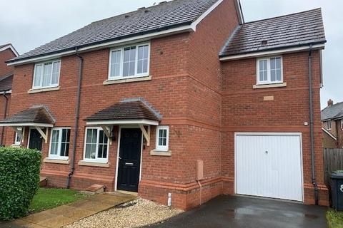 3 bedroom semi-detached house to rent, Boulder Close, Wilnecote, Tamworth