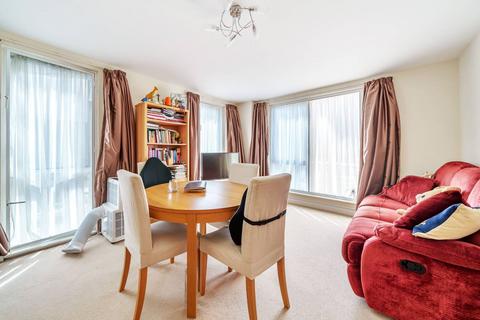 2 bedroom flat for sale, Needleman Close, Colindale, London, NW9