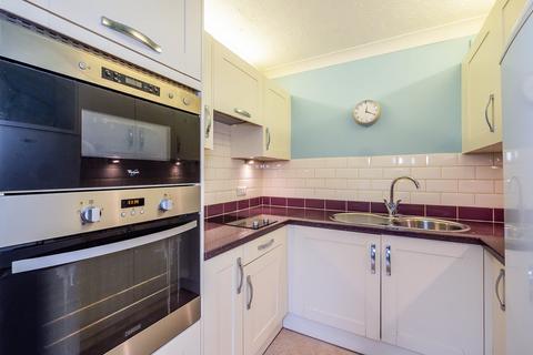 2 bedroom apartment for sale, Edge Lane, Stretford, Manchester, M32