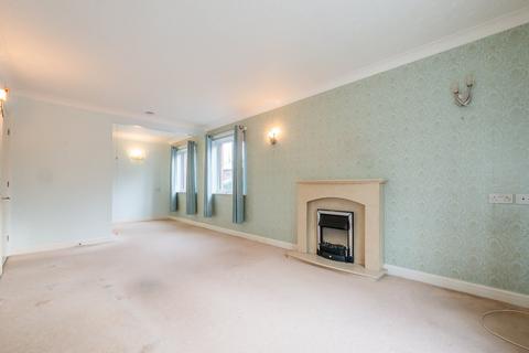 2 bedroom apartment for sale, Edge Lane, Stretford, Manchester, M32