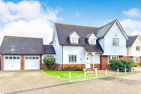 4 bedroom detached house for sale, Chandlers, Burnham-on-Crouch