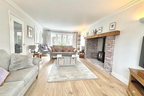 4 bedroom detached house for sale, Chandlers, Burnham-on-Crouch