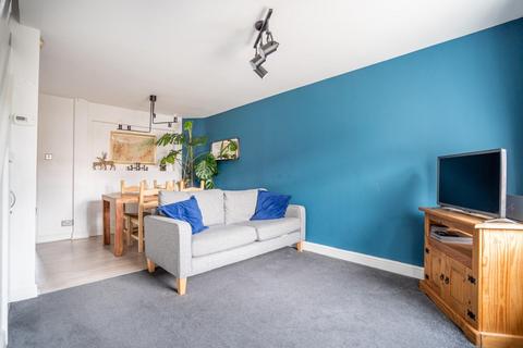 2 bedroom end of terrace house for sale, Hastings Close, York