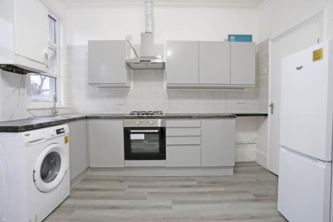 2 bedroom flat to rent, Norman Road, East Ham, E6