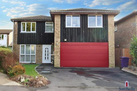 5 bedroom detached house for sale, Farthing Drive, Letchworth Garden City, SG6