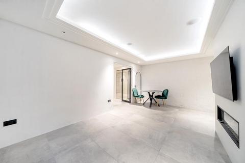 1 bedroom flat for sale, Greenhill,  Hampstead Village,  NW3