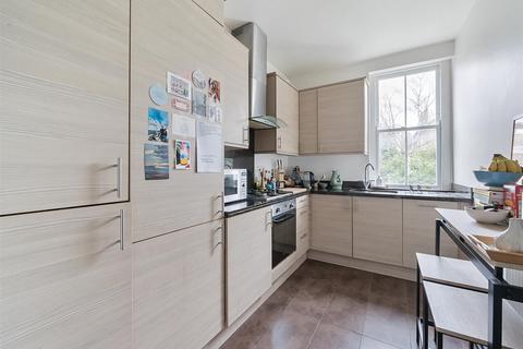 1 bedroom flat for sale, Brondesbury Villas, London, NW6