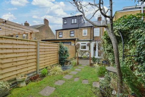 2 bedroom terraced house to rent, Watford, Hertfordshire WD3