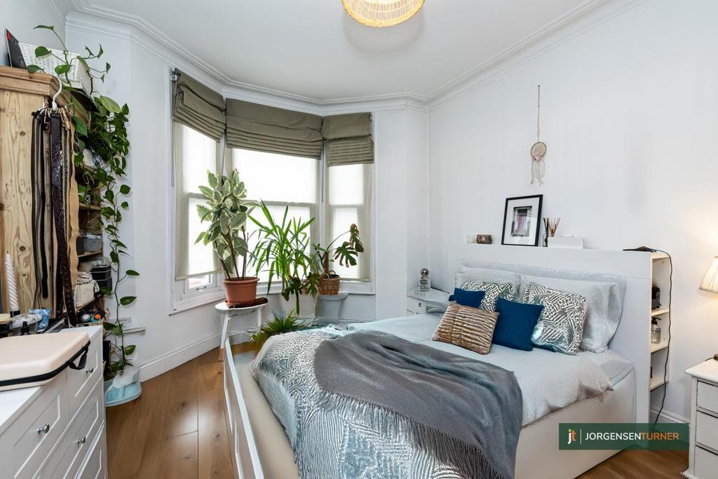 Bedroom .jpg