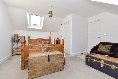 2 Mayers Road, Walmer, Deal, CT14 7RJ