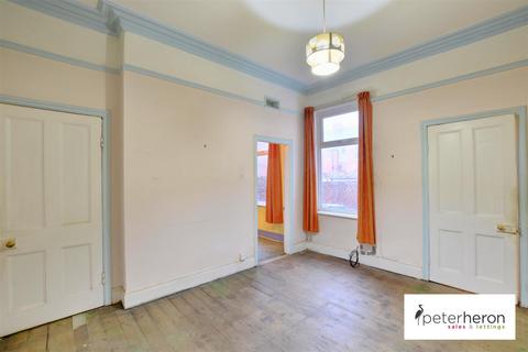 2 bedroom flat for sale, Sandringham Terrace, Roker, Sunderland