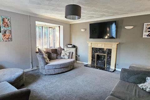 4 bedroom detached house for sale, Cotman Drive, Bradwell