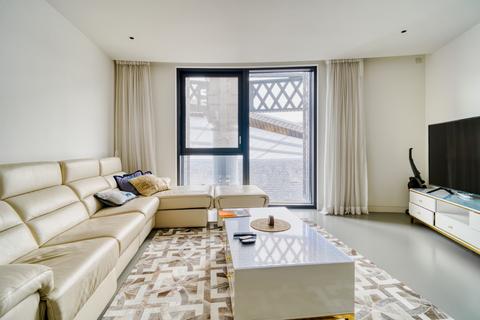 3 bedroom flat for sale, 1 Lewis Cubitt Square, London N1C