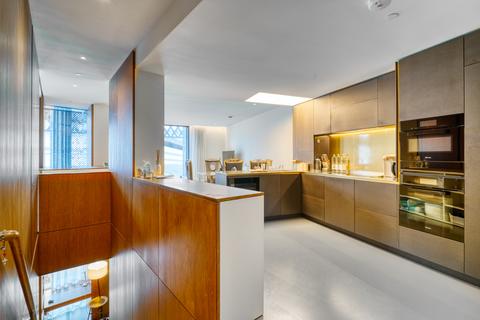 3 bedroom flat for sale, 1 Lewis Cubitt Square, London N1C