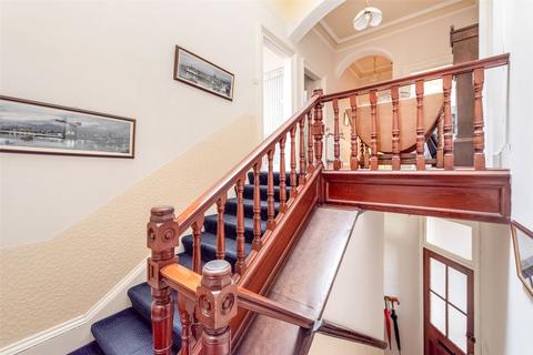 5 bedroom flat for sale, 3 Laurelhill Place, Kings Park, Stirling, FK8