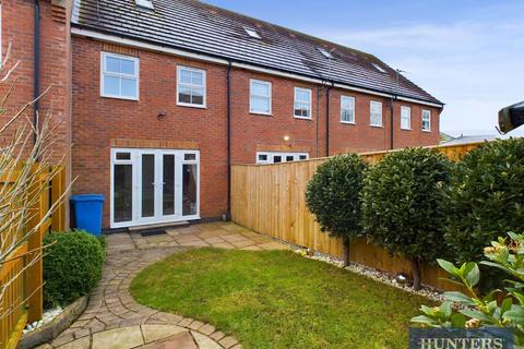 3 bedroom terraced house for sale, Pasture Crescent, Filey, YO14 0EZ